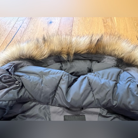 Authentic Northface women’s artic parka with down fill like brand new XL - Picture 4 of 10